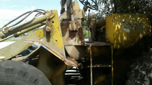 ขายรถตัก910 45v ตามสภาพพร้อมใช้ ติดต่อคุณอ๊อฟพิจิตร086-737-9991