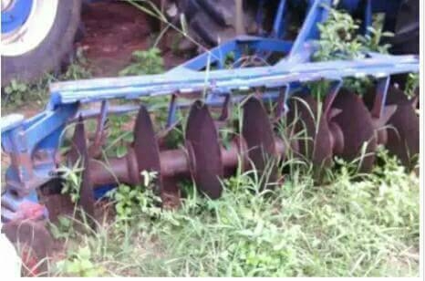 ขายรถไถแม็กชี่ 185 เพลาเหลี่ยม เล่มทะเบียนพร้อม