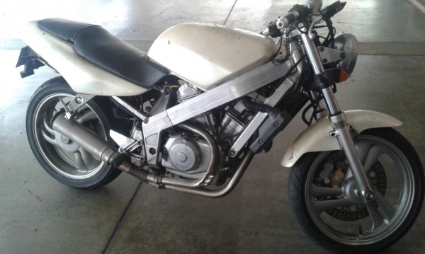ขายHonda bros400 ทะเบียนแท้ 35000