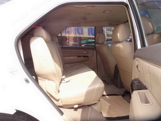 TOYOTA FORTUNER 3.0 V 4WD AT ปี 2012