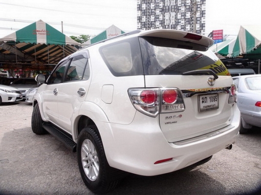 TOYOTA FORTUNER 3.0 V 4WD AT ปี 2012