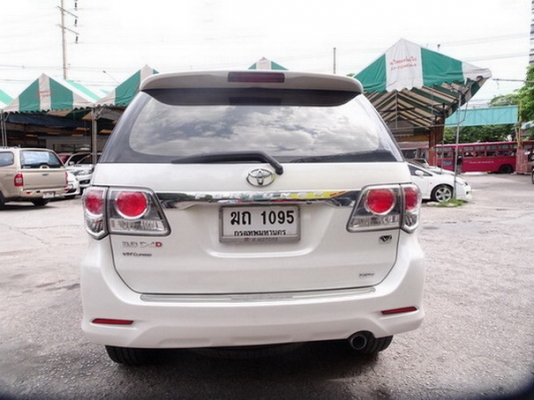 TOYOTA FORTUNER 3.0 V 4WD AT ปี 2012