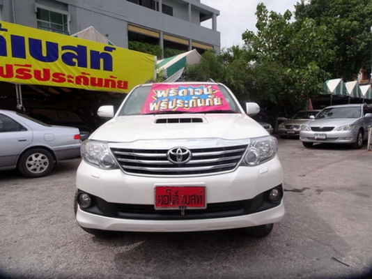 TOYOTA FORTUNER 3.0 V 4WD AT ปี 2012