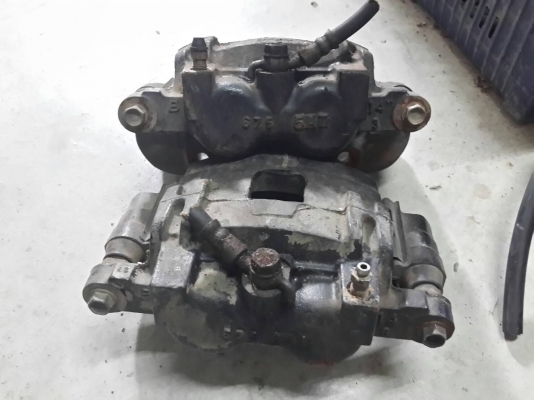 จานดิสค์หน้า ปั๊มคาลิปเปอร์ D MAX