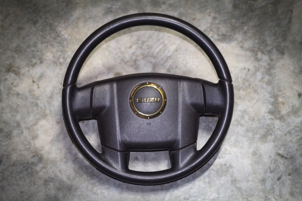 พวงมาลัย D MAX แท้เดิมติดรถสภาพสวยๆ