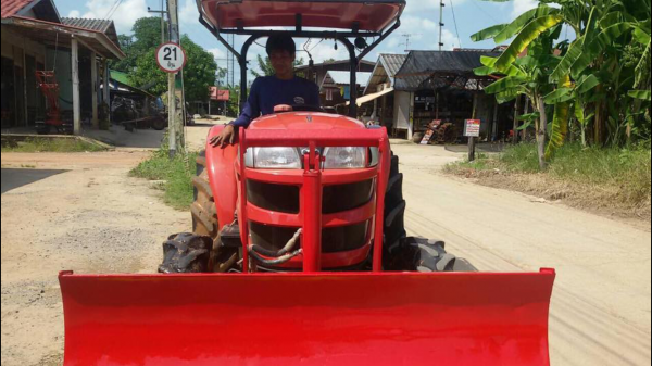 รถไถมือสอง ขายรถไถยันม่าร์39 แรงภาพสวยๆครับมีไบมีดและปาน5ตราช้างราคา295000บาท พร้อมใช้งานสวยๆครับ สนใจ โทร081-365-5997 อำพร พาเจริญ ต. วังบัว อ. คลองขลุงจ.กำแพงเพชร ดูสินค้าเพิ่มเติมได้ที่ (http://buasorn.truck2hand.com) รถไถมือสอง ขายรถไถยันม่าร์39 แรงภาพสวยๆครับมีไบมีดและปาน5ตราช้างราคา295000บาท พร้อมใช้งานสวยๆครับ สนใจ โทร081-365-5997 อำพร พาเจริญ ต. วังบัว อ. คลองขลุงจ.กำแพงเพชร ดูสินค้าเพิ่มเติมได้ที่ (http://buasorn.truck2hand.com)