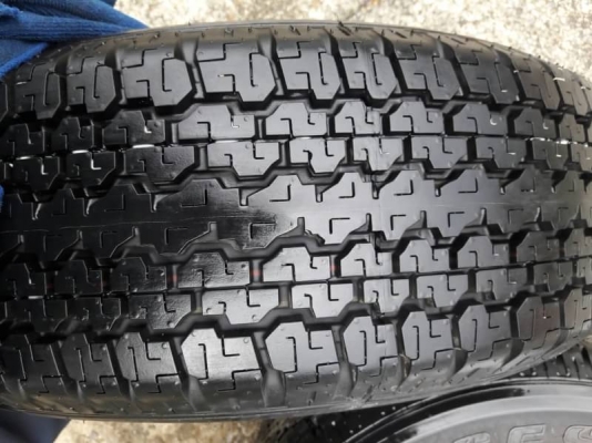 ยางbridgestone 245/70/16 ถอดป้ายแดงปี16 ชุดล่ะ 13,500