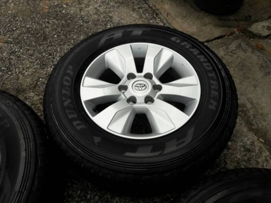 ล้อrevo ขอบ17 พร้อมยางป้ายแดงปี265/65/17 ปลายปี15 ชุดล่ะ16,000