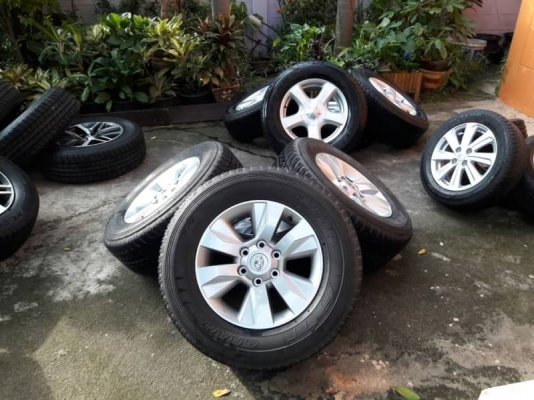 ล้อrevo ขอบ17 พร้อมยาง265/65/17 ปี15 ชุดล่ะ14,500