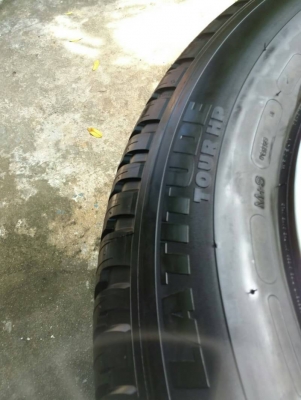 ยางมิชลิน265/60/18 ปลายปี15 ชุดล่ะ14500