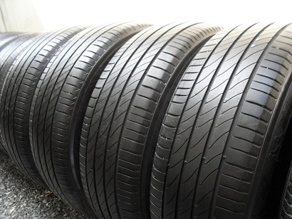 ขายยาง MICHELIN 3st ปี14 (1ชุด) 205-65-16 ราคา 2,400 ขายยาง MICHELIN 3st ปี14 (1ชุด) 205-65-16 ราคา 2,400