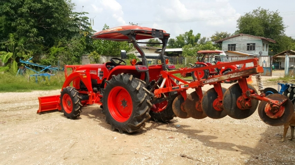 ขายคูโบต้า L 4708 Sp รถสวยใช้งานน้อย สภาพเดิมๆ  8&times;&times; ชั่วโมง จดทะเบียนปี ต. ค. 57 เป็นรถไร่ วิ่งเงียบ ไฮโลลิคดี  อุปกร์ณใบมีดหน้า กับ ผานบุก ทะเบียนครบราคา 430000 บาท ต่อรองได้ จัดส่งฟรี สนใจ 084-5575695,086-0631832  เเต้ว