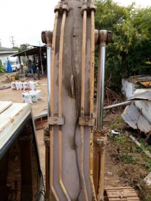 KOMATSU PC 120-5 KOMATSU PC 120-5