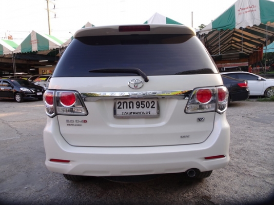 TOYOTA FORTUNER 3.0AT 2WD ปี 2013