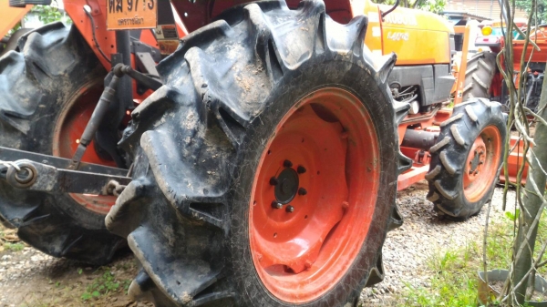 ขายรถไถ KUBOTA L4508 พร้อมดันหน้า ทะเบียนพร้อมโอน ราคา 220,000  สนใจโทรสอบถามได้ครับ DC Tractor Rayong 0818618678,0899347475 id line=0818618678  id line=0899347475 อ.แกลง จ.ระยอง  มีรถขนส่งบริการ