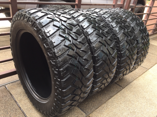 ยาง Mud Maxxis 275 60 20 ดอกเยอะ ไม่มีปะ ราคาไม่แพง