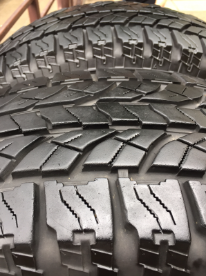 ยางคู่ All Yokohama 245 70 16 ปี14 ดอกเต็ม ไม่มีปะ ราคาไม่แพง