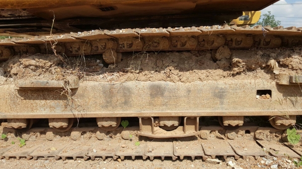 ขาย แบคโฮ CAT 315D จดทะเบียนปี 56 รถใช้งานน้อย ระบบไฟครบ ที่โคนบูมมีเชื่อมหน่อย เอกสารเล่มทะเบียนเต็ม ราคาต่อรองได้