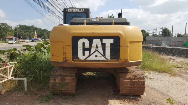 ขาย แบคโฮ CAT 315D จดทะเบียนปี 56 รถใช้งานน้อย ระบบไฟครบ ที่โคนบูมมีเชื่อมหน่อย เอกสารเล่มทะเบียนเต็ม ราคาต่อรองได้