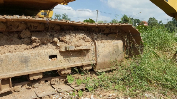 ขาย แบคโฮ CAT 315D จดทะเบียนปี 56 รถใช้งานน้อย ระบบไฟครบ ที่โคนบูมมีเชื่อมหน่อย เอกสารเล่มทะเบียนเต็ม ราคาต่อรองได้