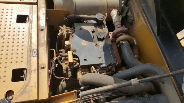 ขาย แบคโฮ CAT 315D จดทะเบียนปี 56 รถใช้งานน้อย ระบบไฟครบ ที่โคนบูมมีเชื่อมหน่อย เอกสารเล่มทะเบียนเต็ม ราคาต่อรองได้