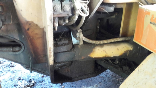 ขาย รถเกรด GALION 850  สภาพพร้อมใช้งาน เครื่องดี ปั้มดี เอกสารใบซื้อขาย ราคาต่อรองได้ครับ