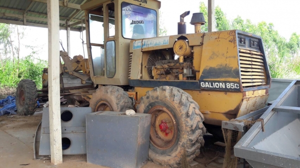 ขาย รถเกรด GALION 850  สภาพพร้อมใช้งาน เครื่องดี ปั้มดี เอกสารใบซื้อขาย ราคาต่อรองได้ครับ