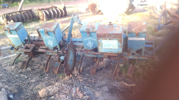 ขายเครื่องหยอดข้าวโพด