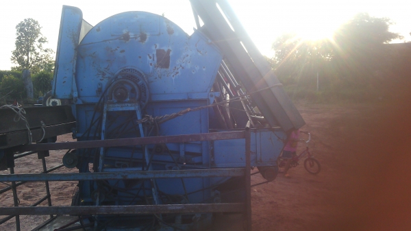 ขายเครื่องสีข้าวใส่รถไถ