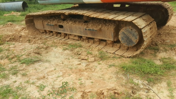 ขายรถขุดแบ็คโค EX200-3ไฟฟ้าเต็ม เล่มทะเบียน สภาพสวยทำงานเร็ว เอวแน่น