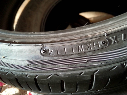 225/35R20 TOYO EXTENZA ปี14 มี 1 เส้น tel. 081-427-3941 225/35R20 TOYO EXTENZA ปี14 มี 1 เส้น tel. 081-427-3941