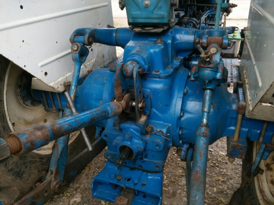 ขานรถไถฟอร์ด