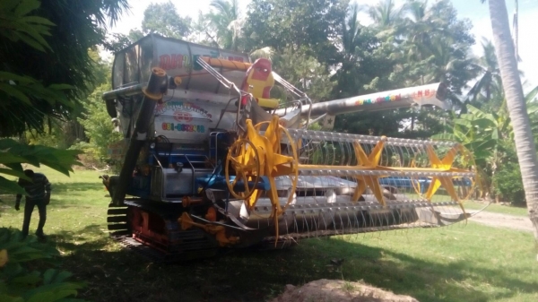 นาบุญการช่าง เครื่องJO8C-เทอโบว์ ปั้มไดกิ้น23 เดิน200 สภาพสวยกริ๊ปเชคพร้อมลงเกี่ยว นาบุญการช่าง เครื่องJO8C-เทอโบว์ ปั้มไดกิ้น23 เดิน200 สภาพสวยกริ๊ปเชคพร้อมลงเกี่ยว