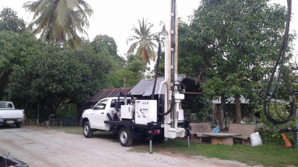 บริการต่อรถเจาะน้ำบาดาลระบบไฮดรอลิก