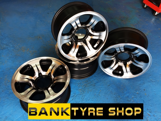 แม็กซ์กระบะ 15" 6 รู 114 หน้าปัดเงาร่องดำเงาสวย สภาพ 98\% ราคาถูกจัดเต็ม