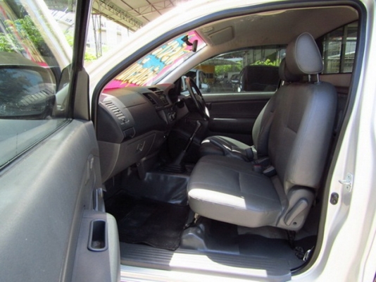 TOYOTA VIGO 2.7CAB CNG ปี2014