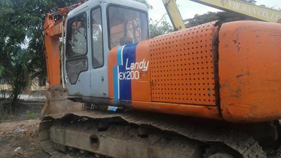 ขายรถแบ็คโค EX200-2 สภาพทำงานได้ บูมสวย เครื่องเดิม ปั๊มเดิม