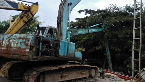 ขายรถขุดแบ็คโค SK200-3 มาร์คทรี ไฟฟ้าตัด ทำงานได้เครื่องเดิมมิตซู ขายรถขุดแบ็คโค SK200-3 มาร์คทรี ไฟฟ้าตัด ทำงานได้เครื่องเดิมมิตซู