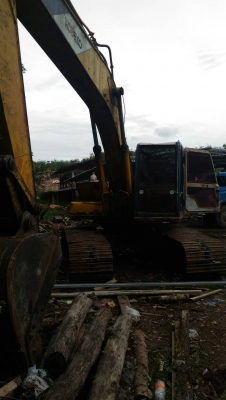 ขายรถแบคโฮ KOBELCO SK200-/// เอกสารเล่มทะเบียน ราคา 460000