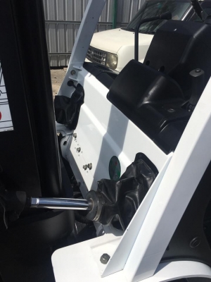 ขายNISSAN ยก2.5ตัน 3 เมตร(มีให้เลือกหลายเมตร) เครื่องเบนซิน/แก๊ส AUTO พร้อมใช้มาก ชั่วโมงน้อย 094-426-7888 จะเด็ด