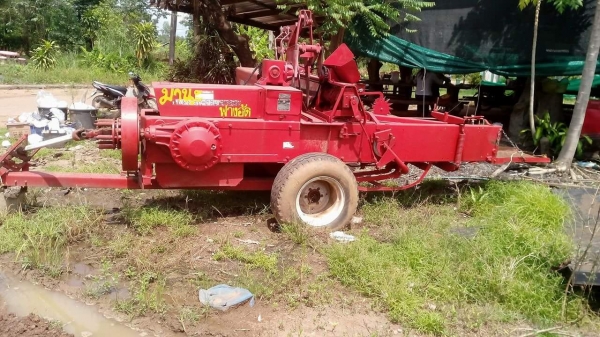 เครื่องอัดฟาง