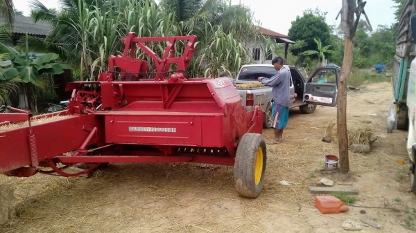 เครื่องอัดฟาง