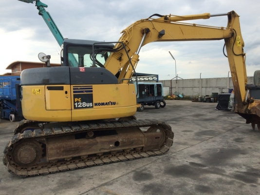 Komatsu PC128US-2EO ปี 2003 ใบแทร็คติดก้อนยาง นำเข้าจากญี่ปุ่น ราคาถูกครับ