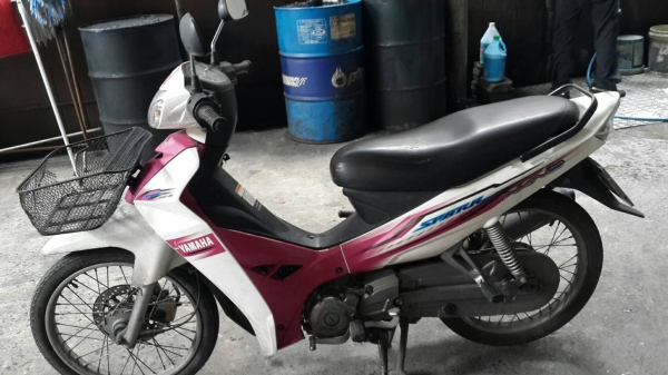 ขาย Yamaha Spark Nano 115 รุ่นคาร์บู สตาร์ทมือประมาณปี 53  เครื่องดีเดิมๆ ชุดสีสวย สภาพภายอกเดิมๆ ภาษีเต็มเล่มพร้อมชุดโอน
