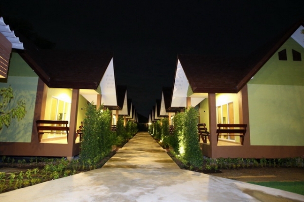 ขายหรือให้เช่าดำเนินกิจการ รีสอร์ทและร้านอาหาร บรรยากาศริมน้ำ แม่กลอง-อัมพวา