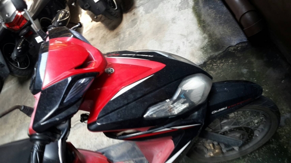 ขาย Yamaha Mio 125 รุ่นคาร์บู เครื่องดีเดิมๆ ชุดสีใช้ได้ มีสีแดงซีดนิดหน่อยตามสภาพ สภาพภายนอกเดิมๆ ภาษีเต็มเล่มพร้อมชุดโอน