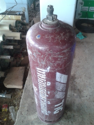 ถังแก๊สตัดและเชื่อมเหล็ก