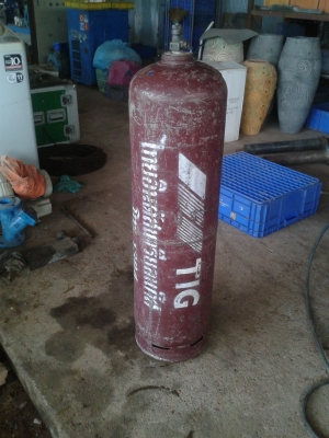 ถังแก๊สตัดและเชื่อมเหล็ก