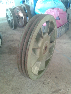 มู่เล่ปั้มลมเก่านอก USA.