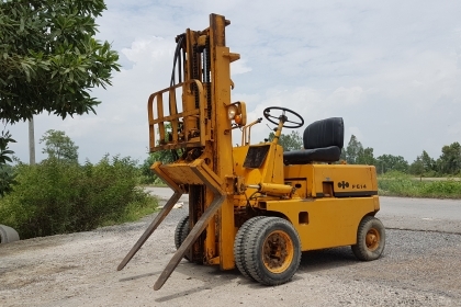 ขายด่วนรถยกKOMATSU FG15-10ยก1.5ตันเสาสุง3เมตรงากะดกได้ยางหน้าคู้นอกเพิ่งนำเข้ามายังไม่เคยใช้งานในเมืองไทยเลย